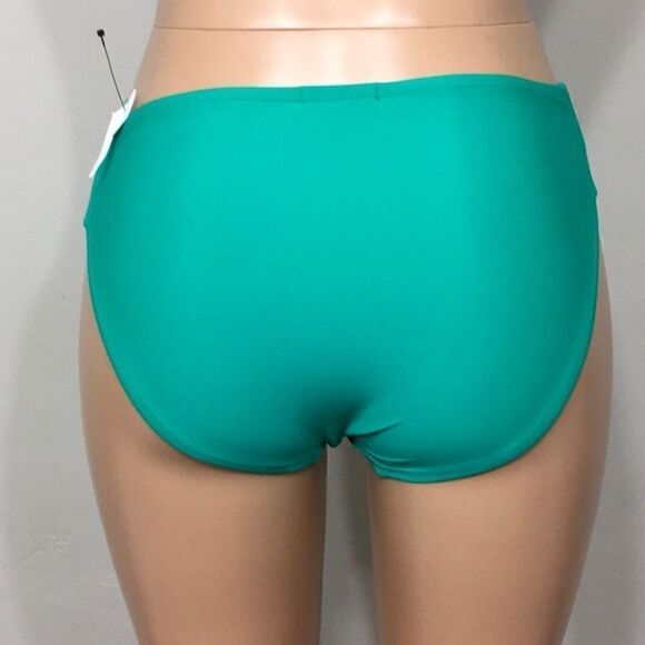 Crown
& Ivy high waisted bikini bottoms. - Picture 4 of 5